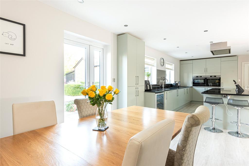 Kitchen/Dining Rm