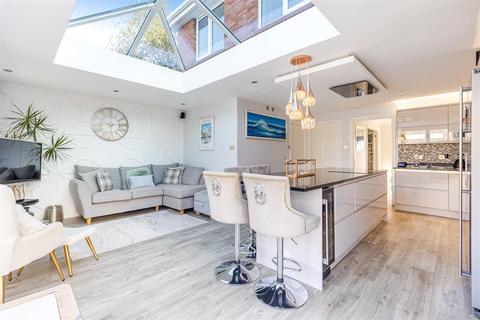 4 bedroom detached house for sale, Higher Lincombe Road, Torquay