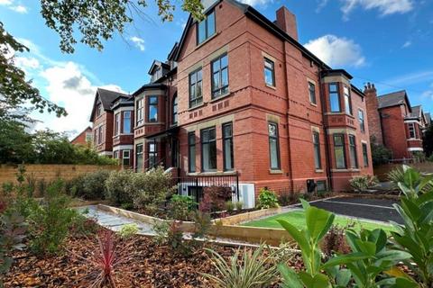 2 bedroom flat to rent, Hobson House, Wilbraham Road, Chorlton-cum-Hardy, Manchester, M21
