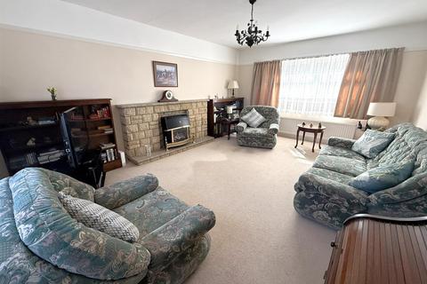 3 bedroom detached house for sale, Orchard Road, Chippenham