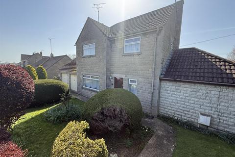 3 bedroom detached house for sale, Orchard Road, Chippenham