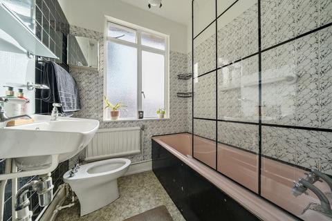 undefined, Colyers Lane, Erith