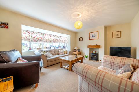 undefined, Rose Close, Carterton