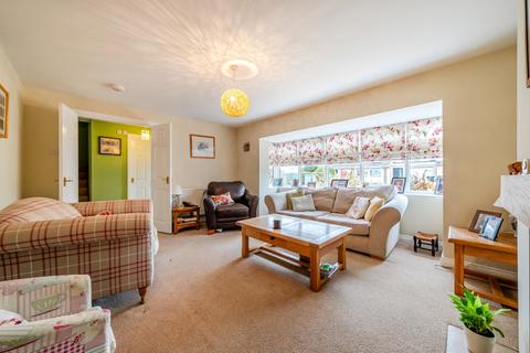 undefined, Rose Close, Carterton