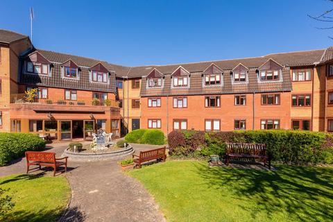2 bedroom retirement property for sale, Crescent Dale Shoppenhangers Road, Maidenhead SL6