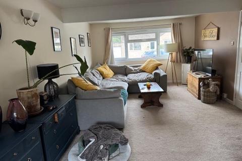 4 bedroom detached bungalow for sale, Lakeside, Fairford