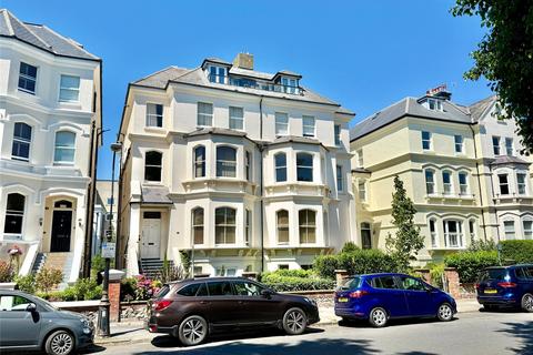 3 bedroom apartment for sale - Blackwater Road, Eastbourne, East Sussex, BN21