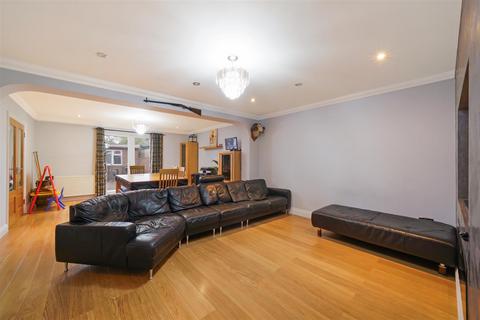 6 bedroom semi-detached house for sale, Ditton Road, Norwood Green UB2