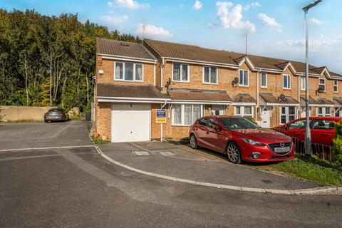 3 bedroom end of terrace house for sale, Loveridge Close, Upper Stratton, Swindon, SN2