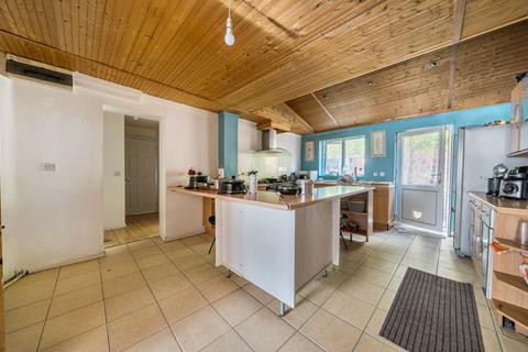 3 bedroom end of terrace house for sale, Loveridge Close, Upper Stratton, Swindon, SN2