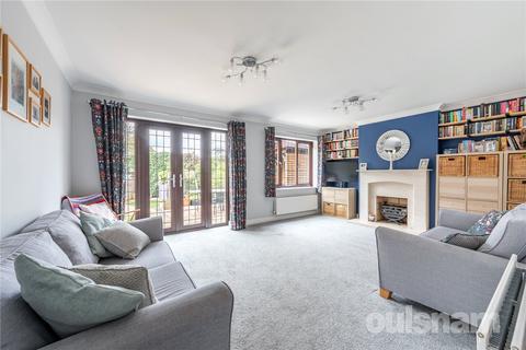 4 bedroom detached house for sale, Summerhouse Close, Callow Hill, Redditch, B97