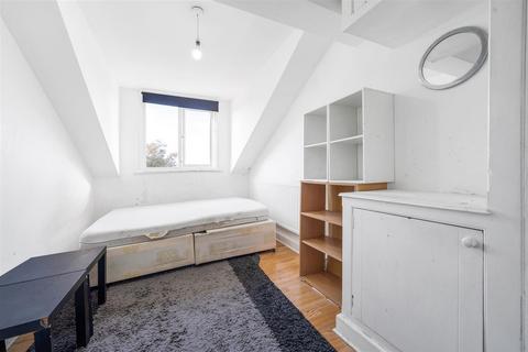 1 bedroom flat for sale, High Street, Penge, London, SE20