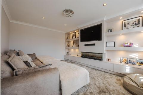 4 bedroom detached house for sale, Seabrook Drive, Scunthorpe