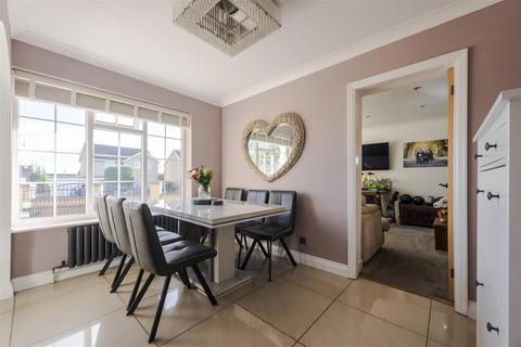 4 bedroom detached house for sale, Seabrook Drive, Scunthorpe