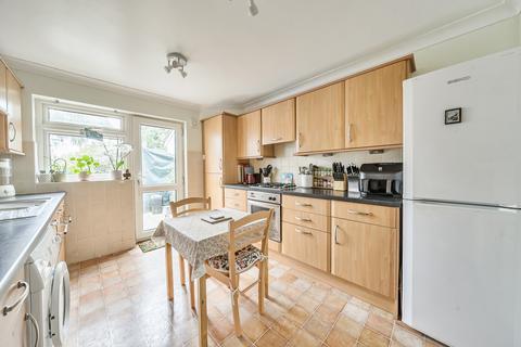 2 bedroom semi-detached house for sale, Watersplash Road, Shepperton, TW17