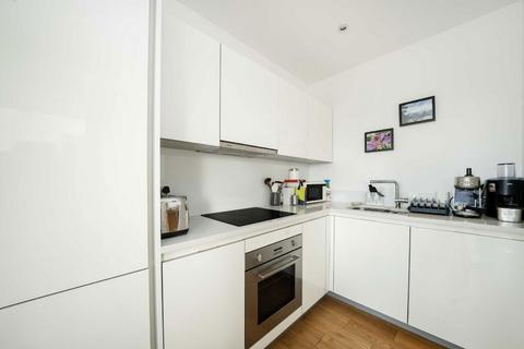 1 bedroom flat for sale, Casbeard Street, London N4