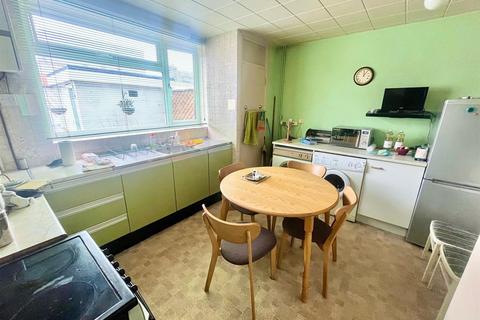 3 bedroom flat for sale, The Quadrant, Stevenage
