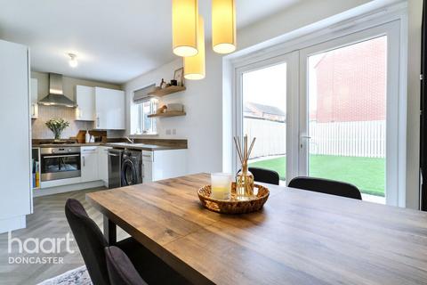 3 bedroom semi-detached house for sale, Avalon Gardens, Harworth, Doncaster