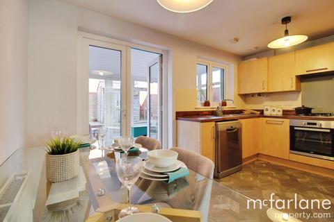undefined, Mattocks Path, Swindon SN1
