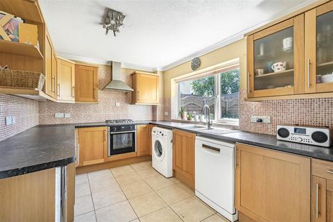3 bedroom semi-detached house for sale, Cambridge Close, Haverhill CB9