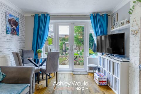 3 bedroom semi-detached house for sale, Richmond Street, Halesowen B63