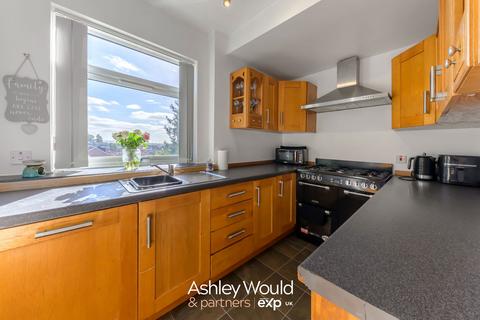 4 bedroom semi-detached house for sale, Dibdale Road, Dudley DY1