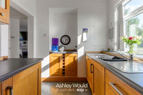 4 bedroom semi-detached house for sale, Dibdale Road, Dudley DY1