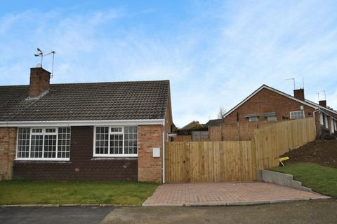 2 bedroom bungalow to rent, Severn Road, Oadby, LE2