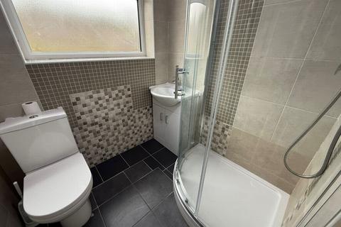 2 bedroom bungalow to rent, Severn Road, Oadby, LE2