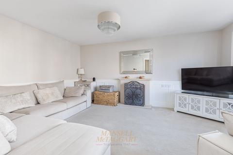 undefined, Field Drive, Crawley RH10