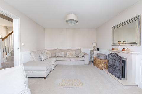 undefined, Field Drive, Crawley RH10