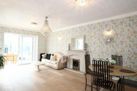 undefined, Clifton Drive, Lytham St. Annes, FY8