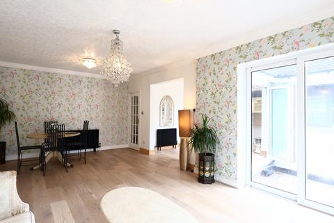 undefined, Clifton Drive, Lytham St. Annes, FY8