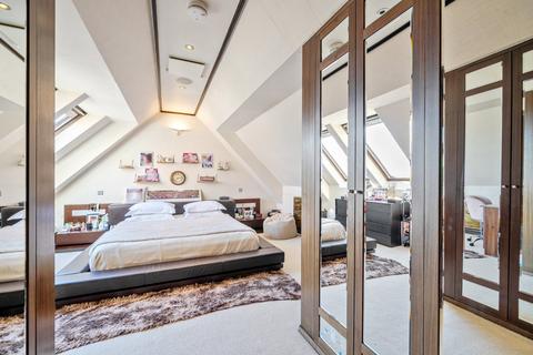 3 bedroom penthouse for sale, William Morris Way, Fulham, London, SW6
