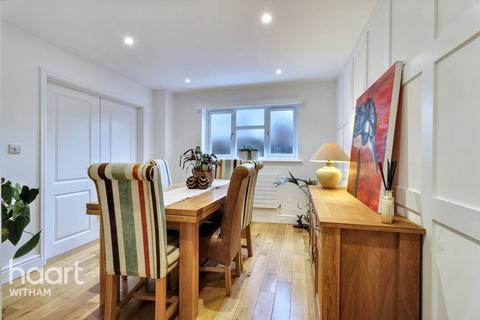 Pear Tree House Boars Tye Road, Silver End, Witham, CM8 3PN