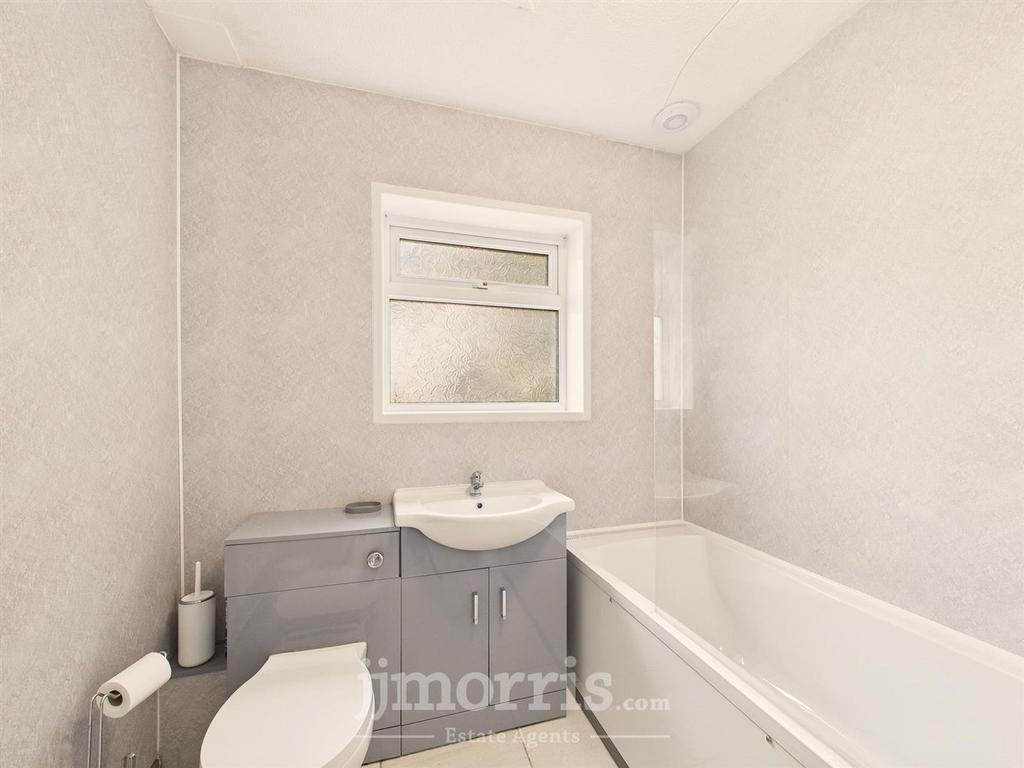 CAM05297 G0-PR0102-STILL024.jpg