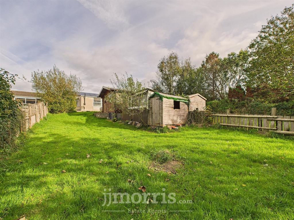 CAM05297 G0-PR0102-STILL025.jpg