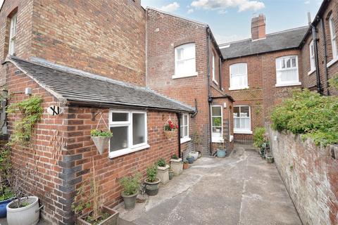 undefined, Kings Avenue, Stone