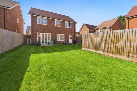 5 bedroom detached house for sale, Clayfield Road, Aylesbury HP22