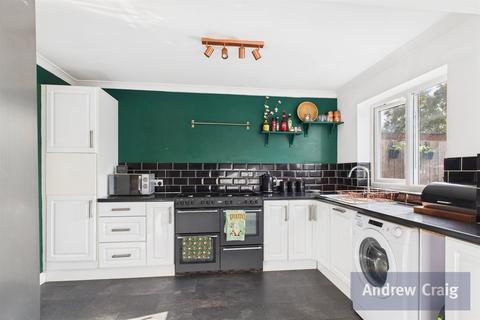 3 bedroom semi-detached house for sale, Caraway Walk, South Shields