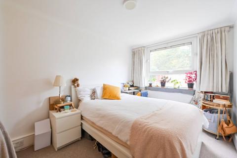 37 Barleycorn Way, London, E14 8DE