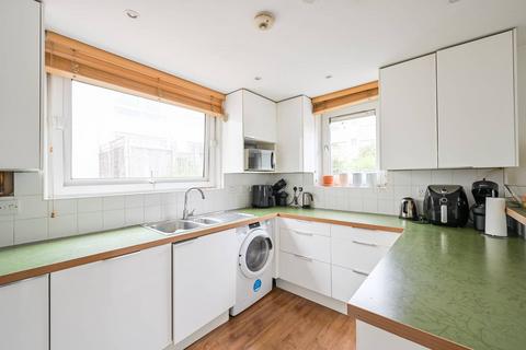 37 Barleycorn Way, London, E14 8DE