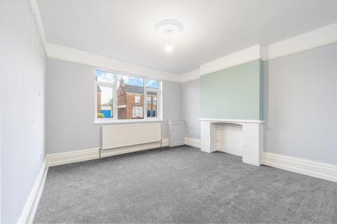 4 bedroom semi-detached house for sale, Winsover Road, Spalding