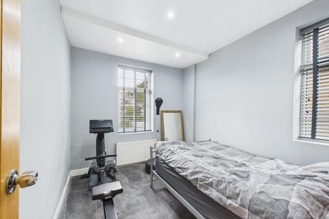 17 Redburn Road, Shipley, BD18 3BD