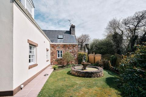 undefined, La Rue Des Fontaines, Jersey JE3