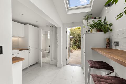 undefined, Boston Road, Hanwell, W7