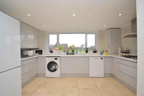 4 bedroom detached bungalow for sale, The Parade, New Romney TN28