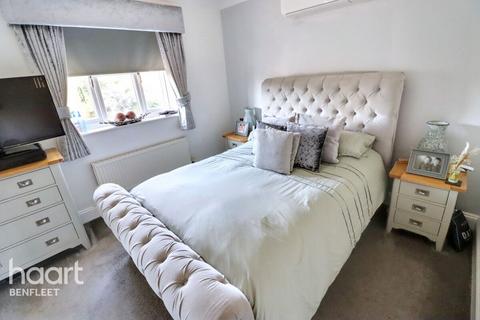 5 bedroom detached house for sale, Azalea Mews, Canvey Island