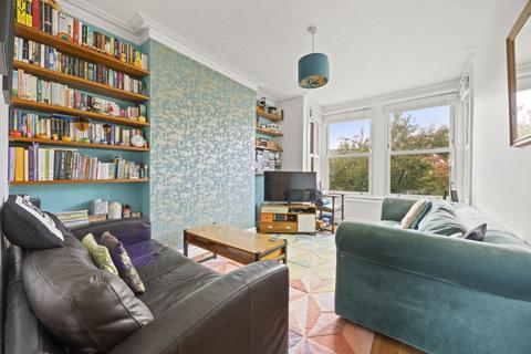 3 bedroom apartment for sale, Lynton Avenue, London, W13