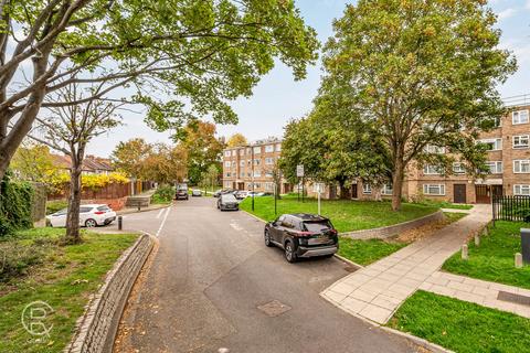 2 bedroom maisonette for sale, Lambourn Close, London, W7
